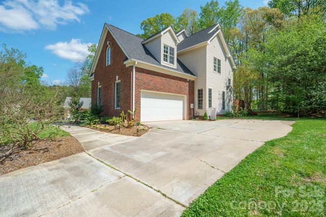 152 Fernbrook Drive, Mooresville, NC 28117