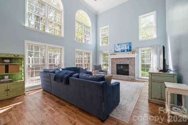 152 Fernbrook Drive, Mooresville, NC 28117