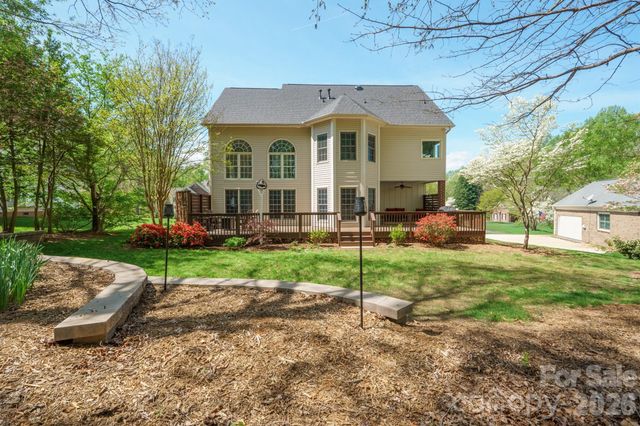 152 Fernbrook Drive, Mooresville, NC 28117