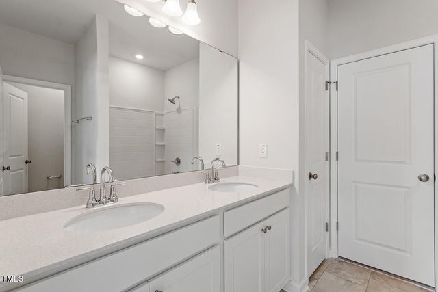 135 Central Townes Way 305, Raleigh, NC 27603