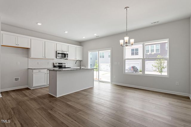 135 Central Townes Way 305, Raleigh, NC 27603