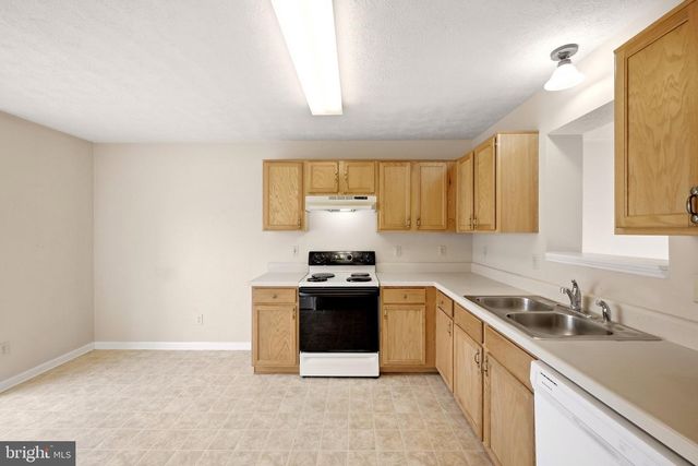 323 COPPERFIELD LN, Winchester, VA 22602