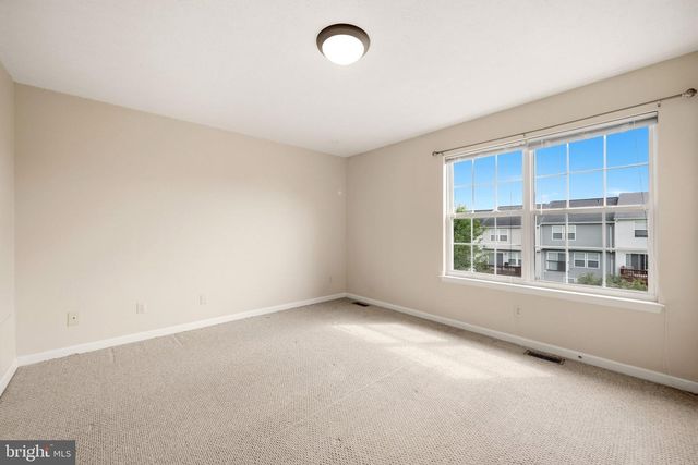 323 COPPERFIELD LN, Winchester, VA 22602