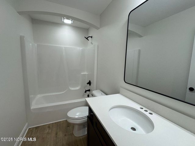 9838 Featherwood Lane, Sylvania, OH 43560