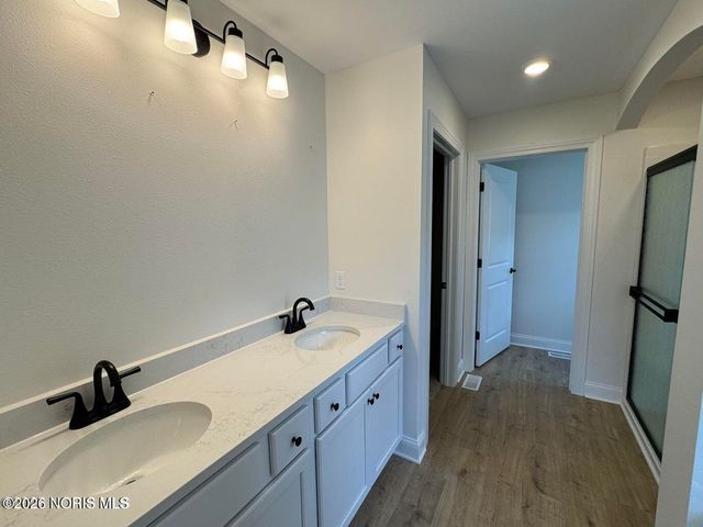 9838 Featherwood Lane, Sylvania, OH 43560