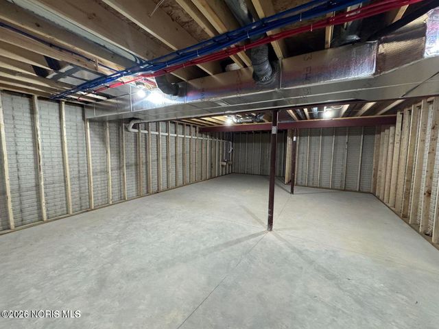 9838 Featherwood Lane, Sylvania, OH 43560