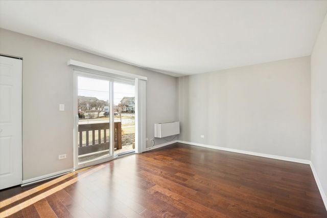 266 12th Street 3A, Wheeling, IL 60090