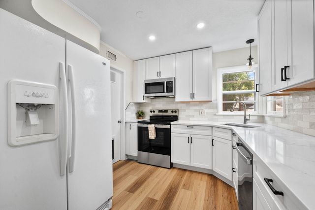 1623 N Hood St, Wichita, KS 67203