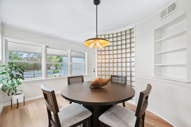 1623 N Hood St, Wichita, KS 67203