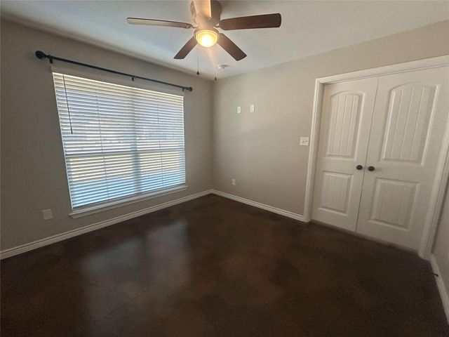 1047 Fieldstone DR, Lampasas, TX 76550