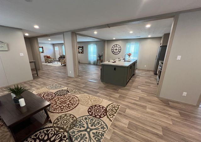 215 Cottonwood Lane, Walterboro, SC 29488