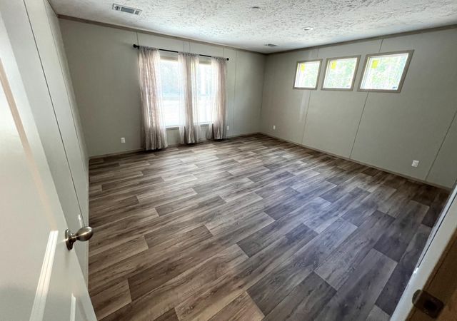 215 Cottonwood Lane, Walterboro, SC 29488