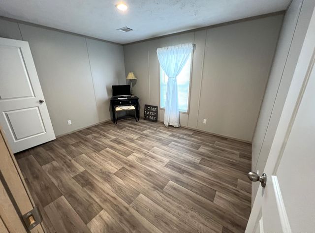 215 Cottonwood Lane, Walterboro, SC 29488