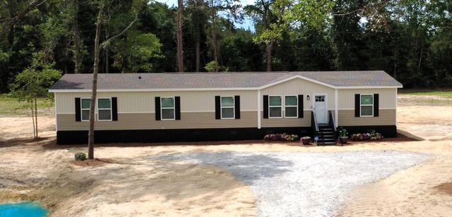 215 Cottonwood Lane, Walterboro, SC 29488