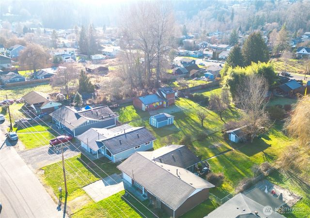 1018 13th Street SW, Puyallup, WA 98371