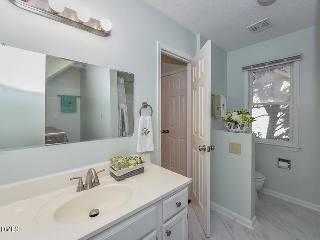 129 Weatherhill Point, Carrboro, NC 27510