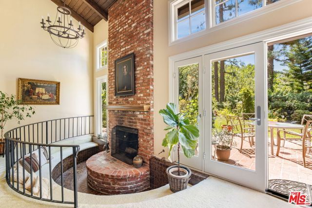 9778 Blantyre Drive, Los Angeles, CA 90210
