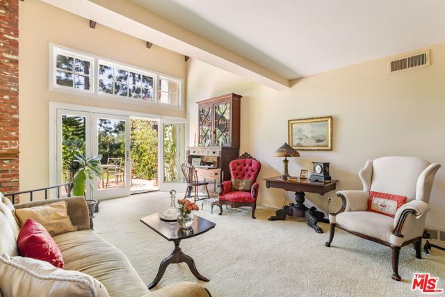 9778 Blantyre Drive, Los Angeles, CA 90210