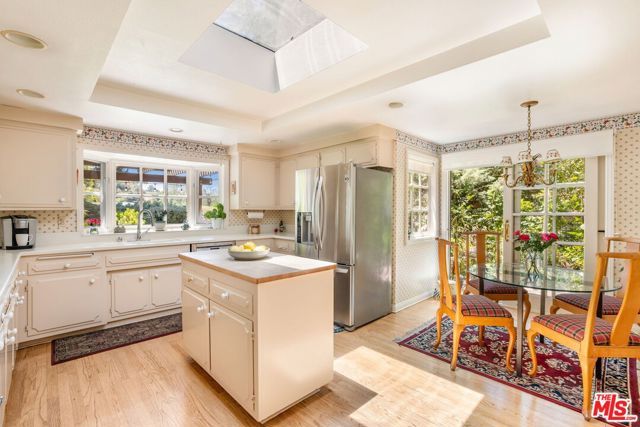 9778 Blantyre Drive, Los Angeles, CA 90210