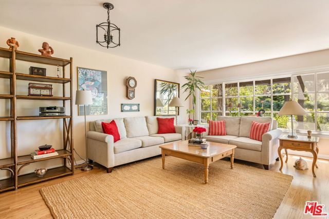9778 Blantyre Drive, Los Angeles, CA 90210