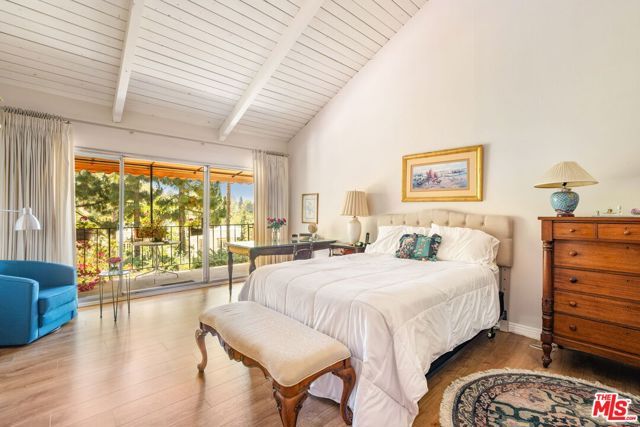 9778 Blantyre Drive, Los Angeles, CA 90210
