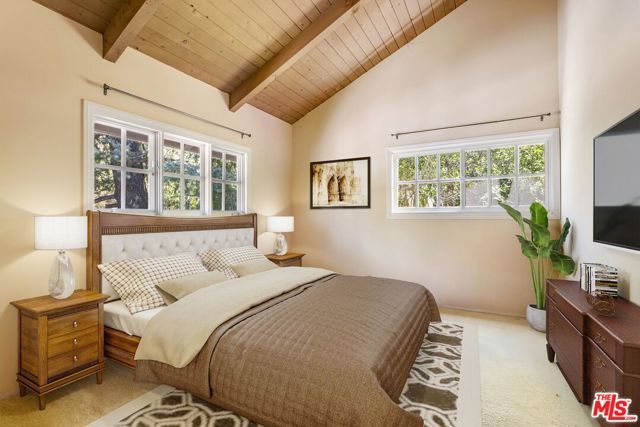 9778 Blantyre Drive, Los Angeles, CA 90210