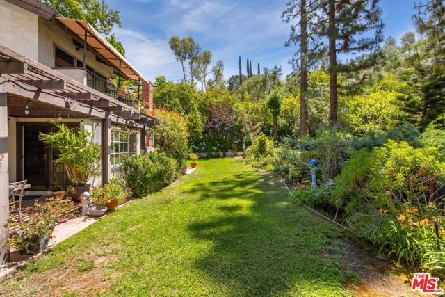 9778 Blantyre Drive, Los Angeles, CA 90210