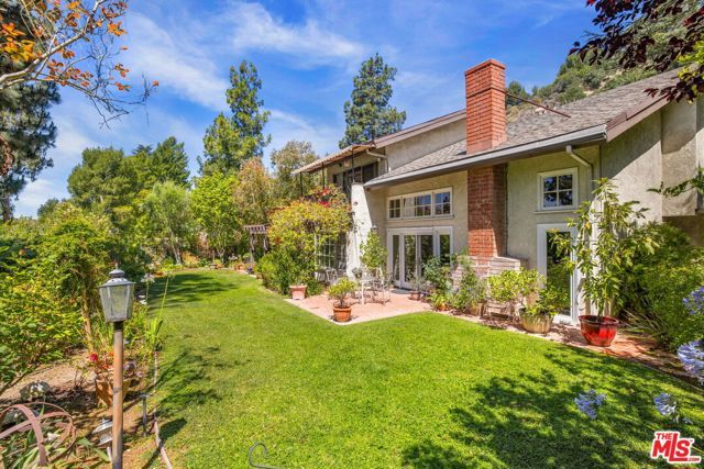 9778 Blantyre Drive, Los Angeles, CA 90210