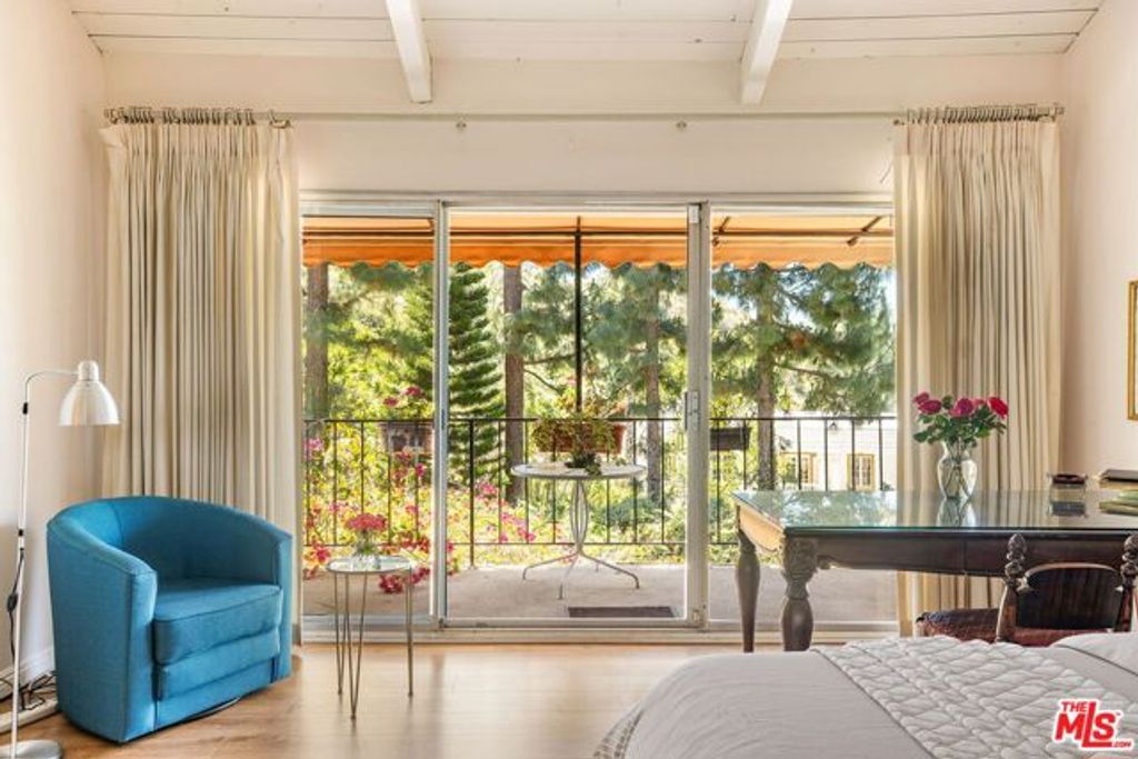 9778 Blantyre Drive, Los Angeles, CA 90210