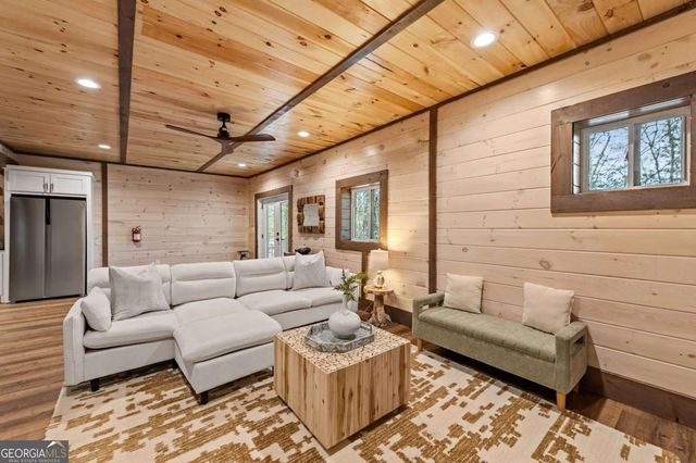 346 Logan Drive, Mineral Bluff, GA 30559