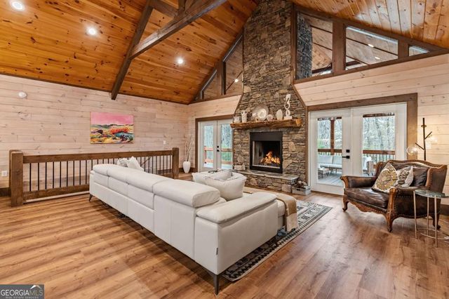 346 Logan Drive, Mineral Bluff, GA 30559