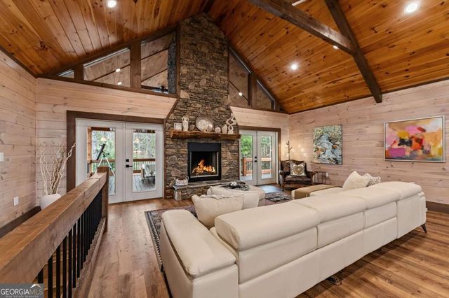 346 Logan Drive, Mineral Bluff, GA 30559