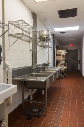 851 S Garfield Avenue, Traverse City, MI 49686