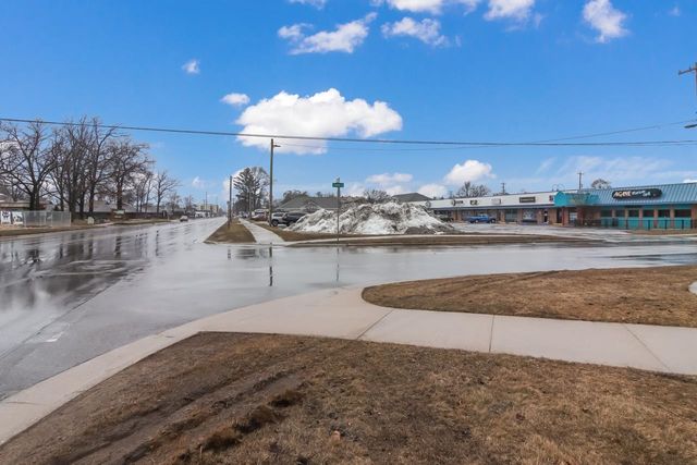 851 S Garfield Avenue, Traverse City, MI 49686