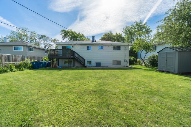 110 S Evergreen Avenue, Addison, IL 60101