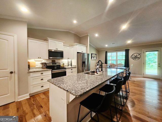 42 J D Walton Road, Newnan, GA 30263
