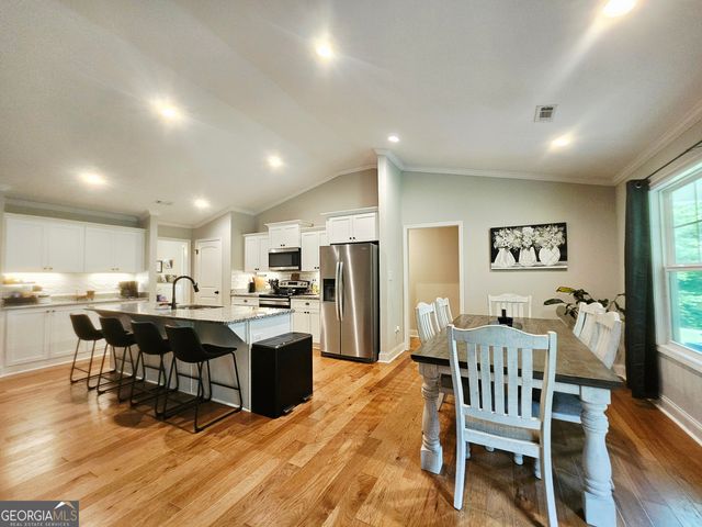 42 J D Walton Road, Newnan, GA 30263