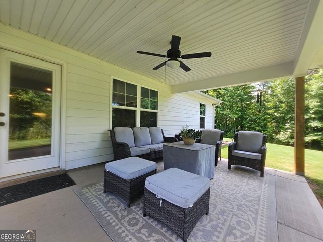 42 J D Walton Road, Newnan, GA 30263