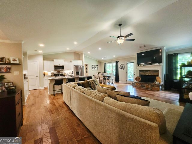 42 J D Walton Road, Newnan, GA 30263