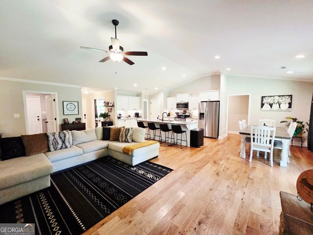 42 J D Walton Road, Newnan, GA 30263