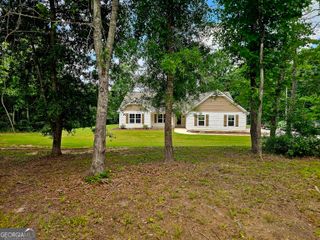 42 J D Walton Road, Newnan, GA 30263