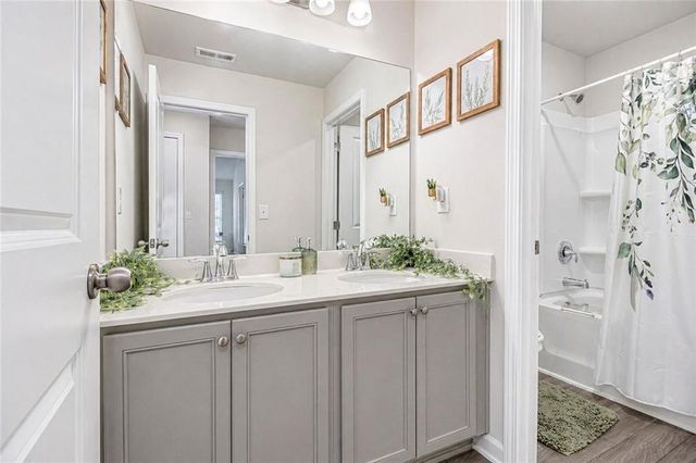 596 River Gardens Drive SE, Atlanta, GA 30354