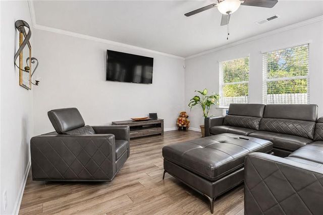 596 River Gardens Drive SE, Atlanta, GA 30354