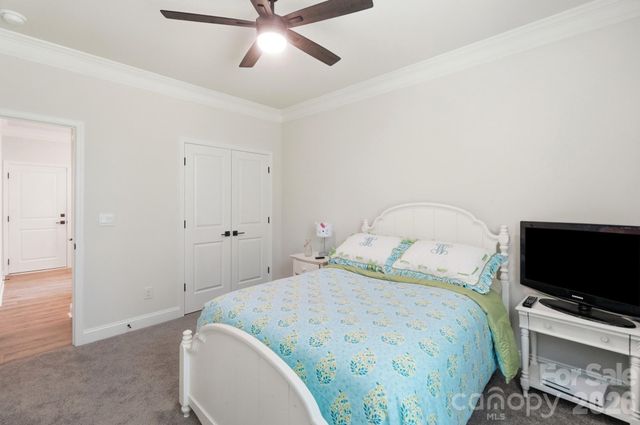 6042 Sylvan Drive, Denver, NC 28037