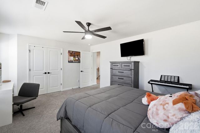 6042 Sylvan Drive, Denver, NC 28037