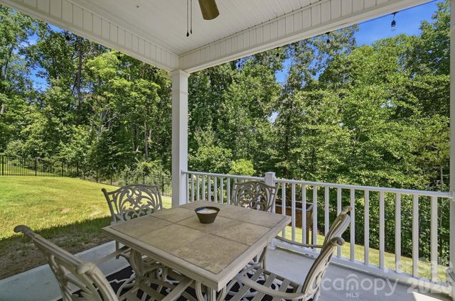 6042 Sylvan Drive, Denver, NC 28037