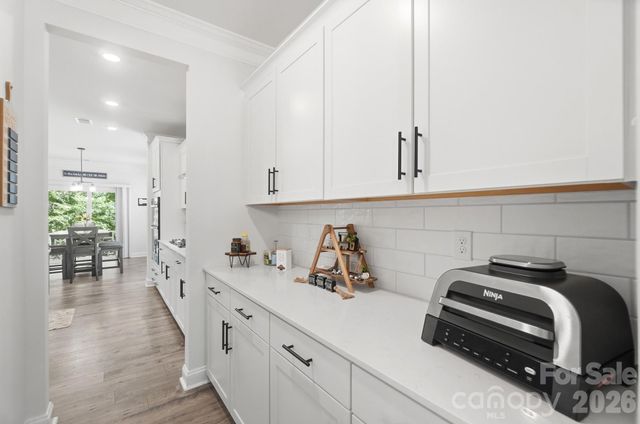 6042 Sylvan Drive, Denver, NC 28037