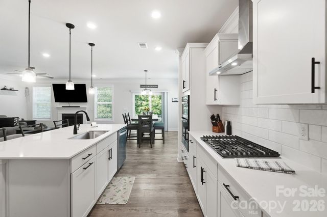 6042 Sylvan Drive, Denver, NC 28037