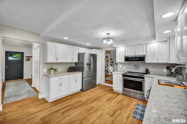 804 W South Forest Trail, Peoria, IL 61615