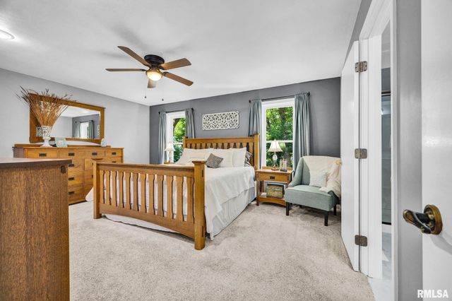 804 W South Forest Trail, Peoria, IL 61615
